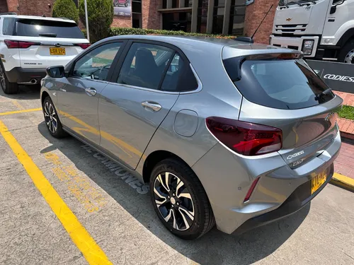 Chevrolet Onix 1.0T Premier Hatch At