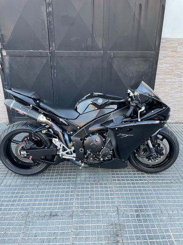 Yamaha R1