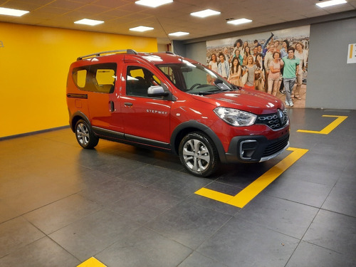 Imagen 1 de 25 de Renault Kangoo Stepway 1.6 Nav Patentada 2023 (juan)