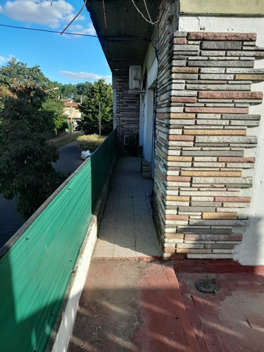 Lote De 15,84 X 40,30, Ideal Constructor O Dos/ Tres Familias. Villa Luzuriaga. Escucha Ofertas