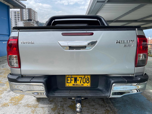 Imagen 4 de 12 de Toyota Hilux 2018 2.8l