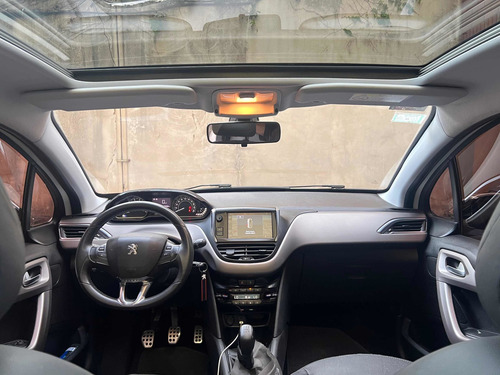Imagen 7 de 10 de Peugeot 208 2017 1.6 Feline