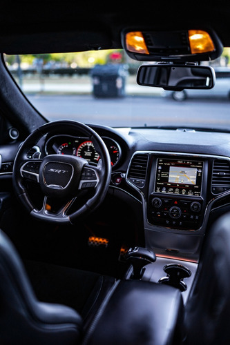 Imagen 13 de 19 de Jeep Grand Cherokee Srt