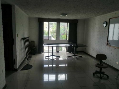 Imagen 2 de 7 de Apartamento En Alquiler Zona 10