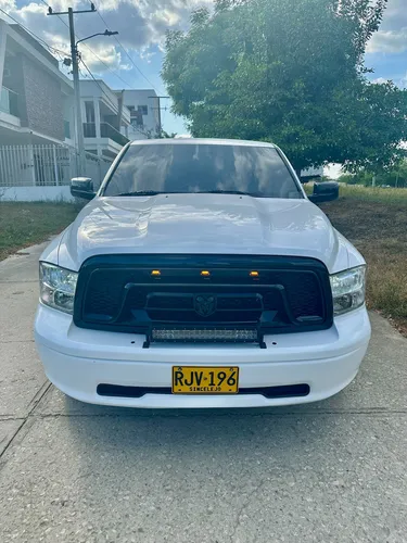 Dodge Ram 5.7 1500 Slt 4x2