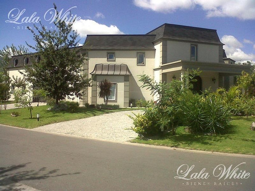 Imagen 1 de 20 de Venta - Casa En El Rocío
