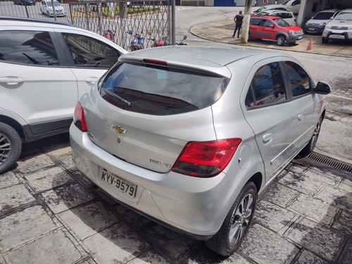 Imagem 8 de 15 de Chevrolet Onix 1.4 Mpfi Ltz 8v Flex 4p Manual