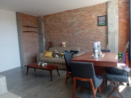 Venta Casa Con Excelentes Espacios