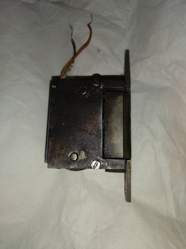 Cerradura Eléctrica Para Puertas 12v Ca (Usado)