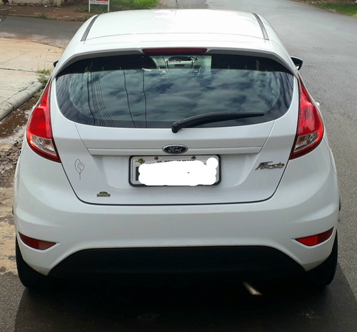 Imagem 4 de 7 de Ford Fiesta 2015 1.5 S Flex 5p