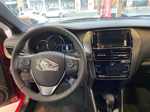 Imagen 12 de 17 de Toyota Yaris 5p Xls Pack Cvt My 2023 Reserva De Cupo Mr