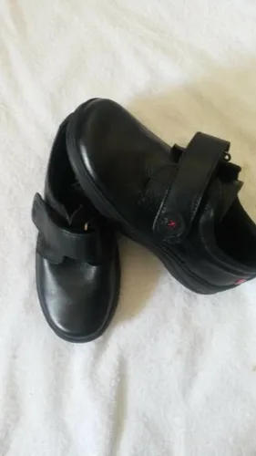Bellos Zapatos Colegiales