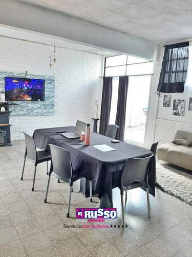 Venta Casa 4 Ambientes Isidro Casanova