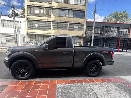 Ford F-150 3.3 Xlt
