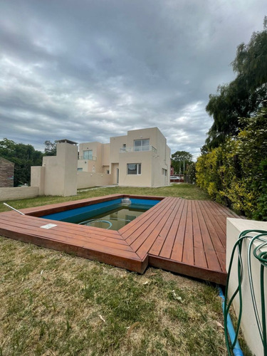 Casa En Venta De 3 Dormitorios En Pinares Norte (ref: Sdr-3136)