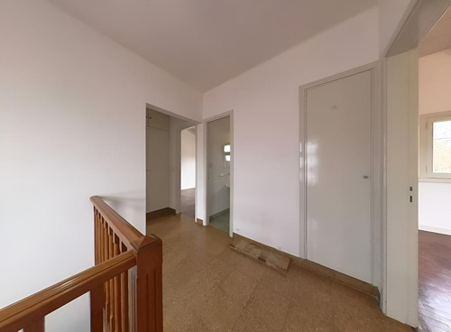 Casa En Venta De 3 Dormitorios - Garage - Jardin - En Barrio Parque Cornelio Saavedra