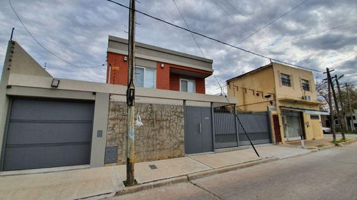 Casa  En Venta Ubicado En Bernal Oeste, Bernal, Quilmes