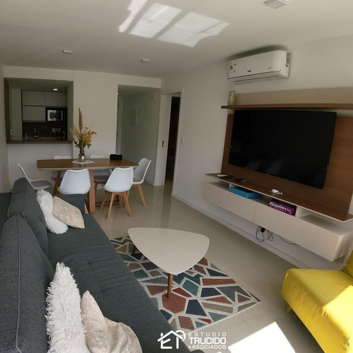 Imagen 1 de 14 de Alquiler Temporal ! Parada 18 Playa Mansa, 1 Dormitorio, Balcón, Excelentes Amenities.