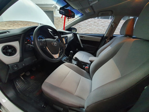 Toyota Corolla Xei 1.8 6m/t