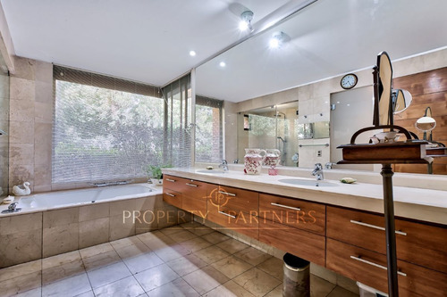 Departamento Con Jardin Y Basement, San Damián.