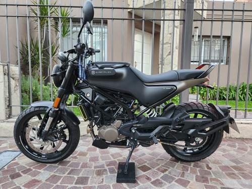 Imagen 2 de 18 de Husqvarna 200