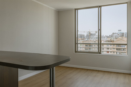 Departamento En Arriendo De 1 Dorm. En Santiago Lira 140