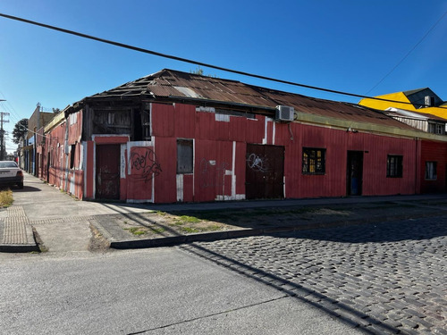 Sitio Con Construcción En Zenteno Esquina Bilbao