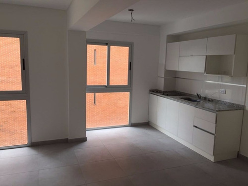 Imagen 2 de 9 de Departamento En Venta En Moron Sur