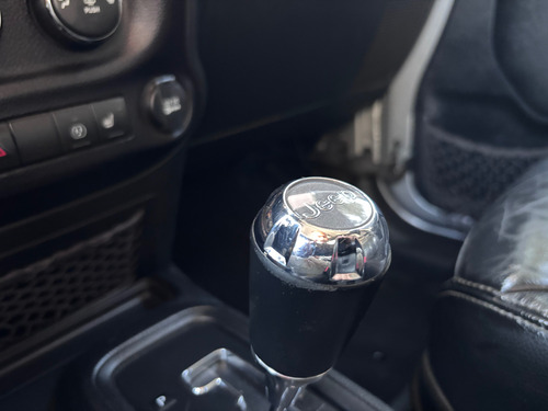 Jeep Wrangler 3.6 Unlimited Sahara V6 4x4 At