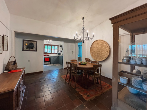 Gran Casa Con Piscina Y Barbacoa En La Barra, El Tesoro, Maldonado, Uruguay