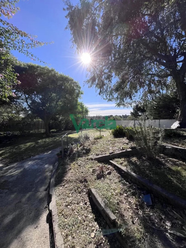 Casa En Venta En El Pinar Al Norte 3 Dorm!!