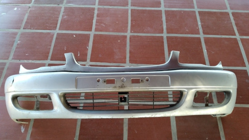 Parachoques Delantero Toyota Corolla 1999/2002.