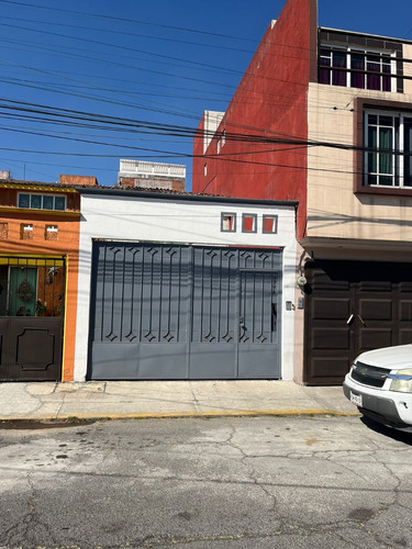 Casa, En Venta,   En La Colonia Hank Gonzalez Toluca, Edo De Mex.