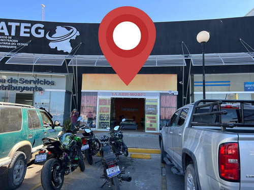 Local En Renta Plaza Cayro, Blvd. Timoteo Lozano Y Torres Landa, León, Gto.