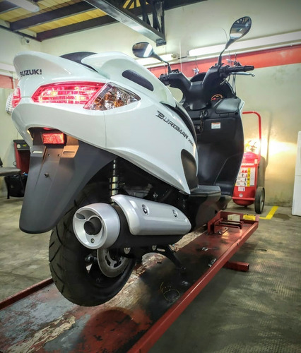 Imagen 5 de 8 de Service Taller Especializado Motos Rolling Motors San Justo