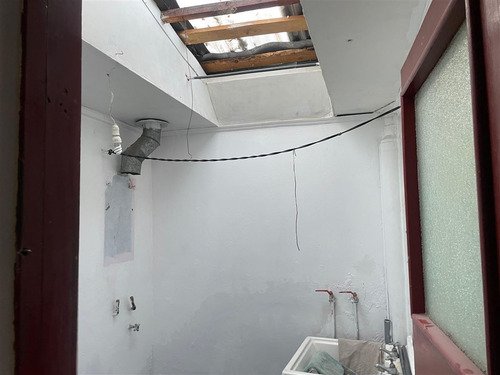 Se Vende Casa En Peñalolén 3d1b +1d1b Y 2 Estacionamiento