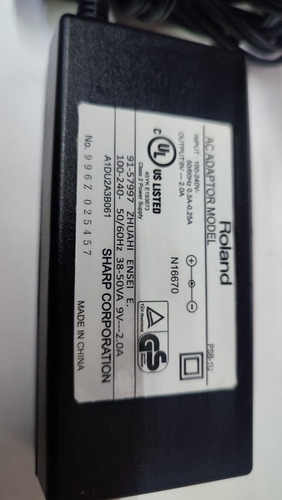 Eliminador Genérico Para Roland Spd30 -juno D-gw7-gw8 9vdc2a (Usado)