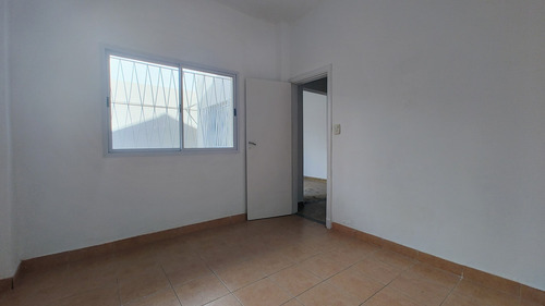 Departamento Ph En Venta En Ciudadela, Tres De Febrero, G.b.a. Zona Oeste Tres Ambientes Con Patio