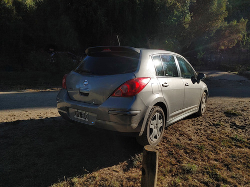 Nissan Tiida 1.8 Visia