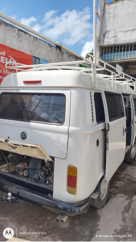 Volkswagen Kombi 1.4 Standard Total Flex 3p