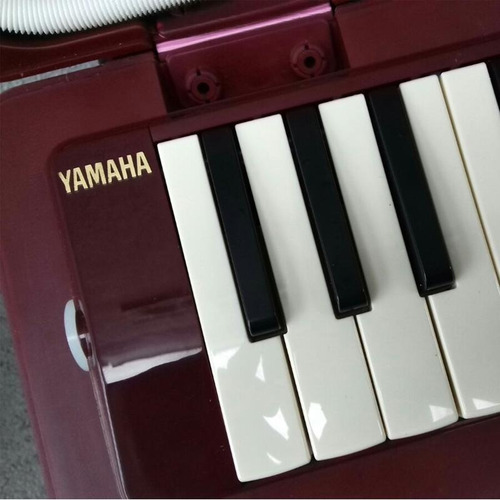 Imagem 2 de 3 de Escaleta Yamaha Piânica 37 Teclas Vermelha P37d