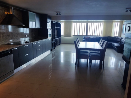 Imagen 3 de 16 de Se Alquila Playa Grande. P.h. 2 Niveles, 3 Habitaciones.