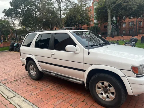 Nissan Pathfinder 3.3 R50 Std