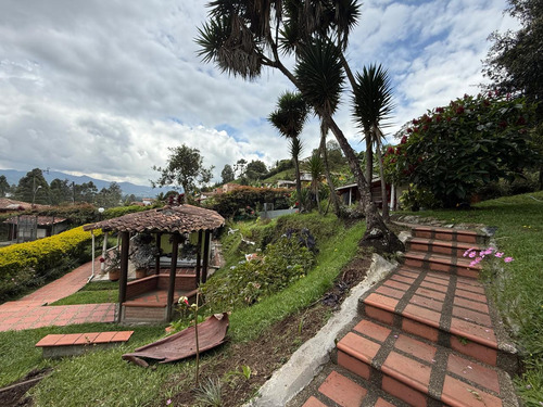 Se Vende Lote Con 2 Casasen La Ceja A1 Km De La Zona Urbana