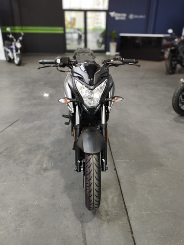 Imagen 3 de 21 de Bajaj Rouser Ns 200