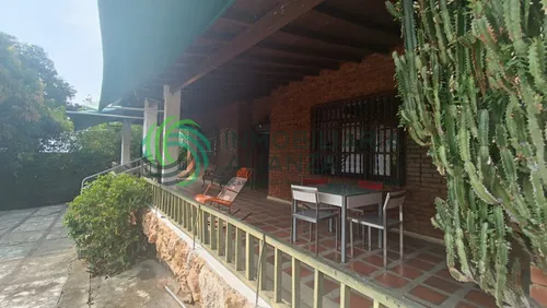Casa En Venta En Lagos Del Cacique. Cod V61450