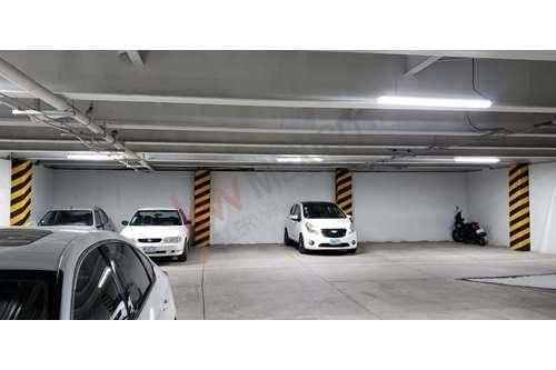 Imagen 16 de 21 de Edificio De Oficinas, Tres Niveles, Irapuato, Guanajuato