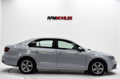 Volkswagen Vento 1.4 Comfortline 150cv At 2017 Rpm Moviles