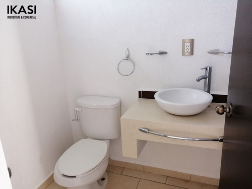 Imagen 2 de 14 de Crr-126 Casa En Renta En Privada En Cumbres De La Pradera