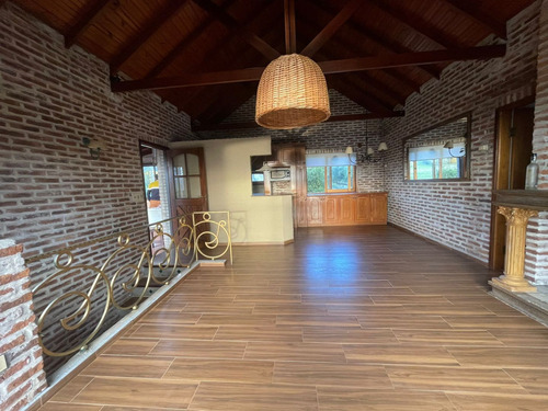 Casa En Venta De 3 Dormitorios En Piriápolis (ref: Iea-1832)
